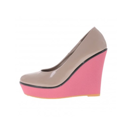 Bianco Footwear koturny lakier beż n-fashion-pl rozowy Czółenka