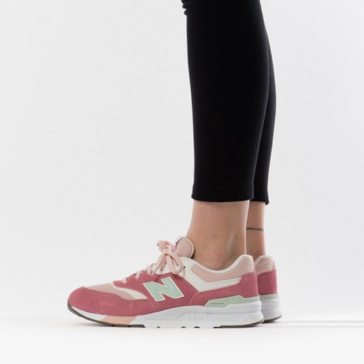 Buty sportowe damskie New Balance w stylu casual sznurowane płaskie zamszowe 
