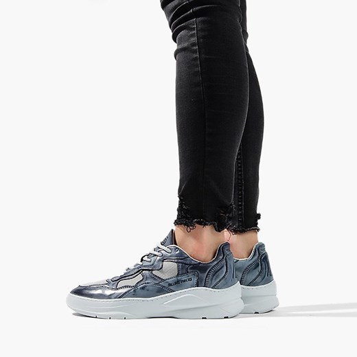 Buty sportowe damskie granatowe sneakersy na wiosnę sznurowane 