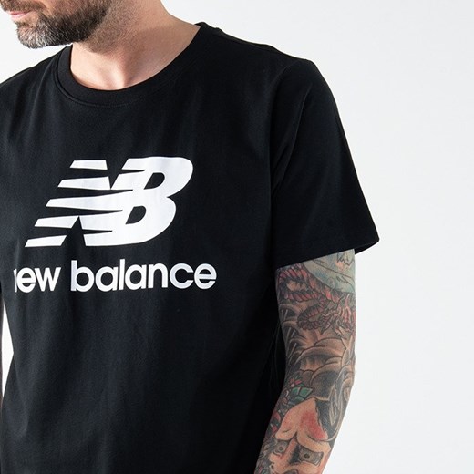 T-shirt męski czarny New Balance z krótkim rękawem 