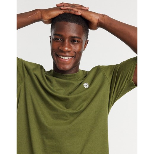 Le Breve – Długi T-shirt w kolorze khaki-Zielony Le Breve XS wyprzedaż Asos Poland