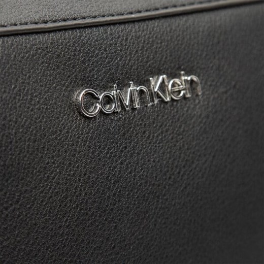 Calvin Klein Torebka Camera Bag K60K607884Bax Calvin Klein ONE SIZE promocja Symbiosis