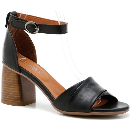 Sandały damskie Venezia ze skóry czarne z klamrą 