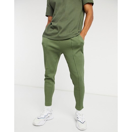ASOS DESIGN – Eleganckie obcisłe joggersy w kolorze khaki o waflowej fakturze z zaszewkami-Zielony 2XS Asos Poland