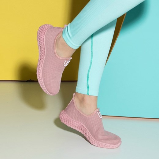 Różowe buty sportowe typu slip on Bruna - Obuwie Royalfashion.pl 41 royalfashion.pl