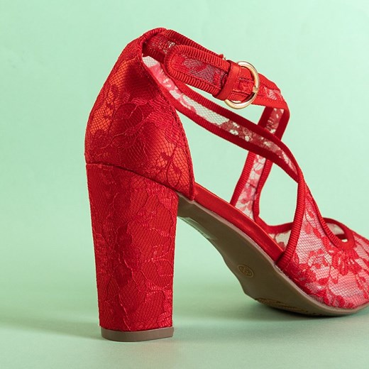 Czerwone damskie koronkowe sandały na słupku Lorika - Obuwie Royalfashion.pl 39 royalfashion.pl