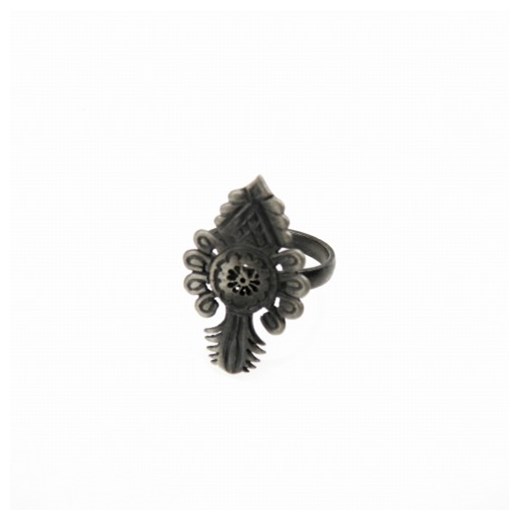 Kurpie II - pierścionek srebrny Venus Galeria - Magiczny Ogród Biżuterii Srebrnej