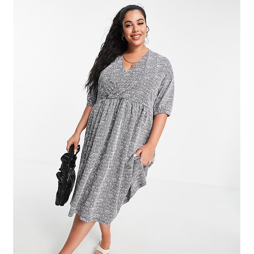 ASOS DESIGN Curve – Czarno-biała żakardowa sukienka midi o kopertowym kroju w kwiaty-Black 56 Asos Poland