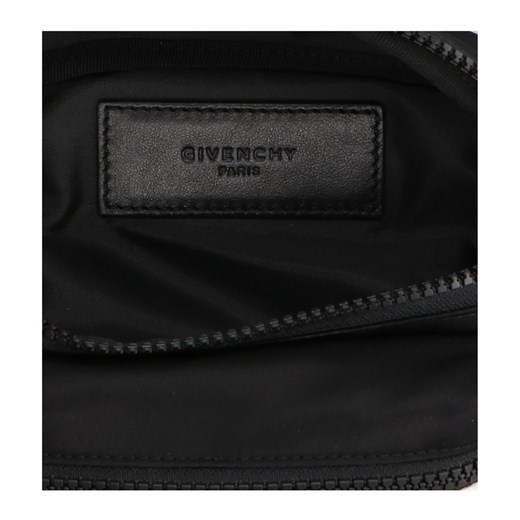 Nerka Givenchy