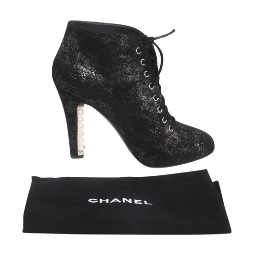 Chanel botki w zwierzęcy wzór eleganckie 