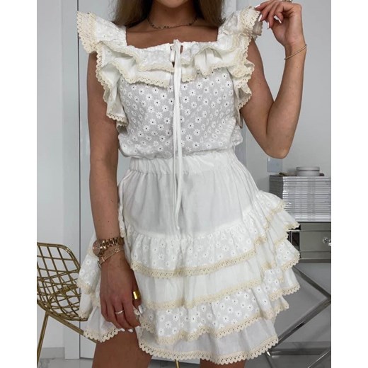 Sukienka biała bawełniana mini z dekoltem typu hiszpanka 