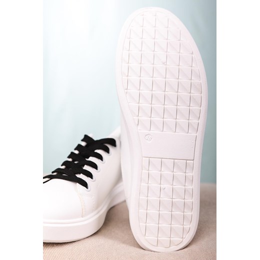 Białe buty sportowe ażurowe sznurowane Casu M929-4 Casu 40 promocyjna cena Casu.pl