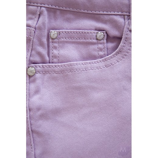 Spodnie jeansowe zwężane kolor wrzosowy z wysokim stanem mercerie-pl fioletowy wysokie