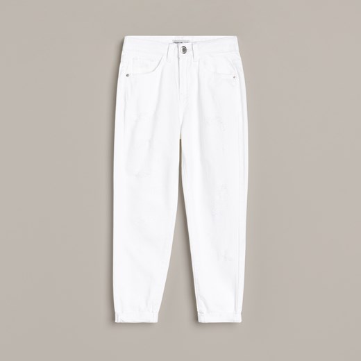 Reserved - Białe spodnie w stylu boyfriend - Biały Reserved 152 okazja Reserved
