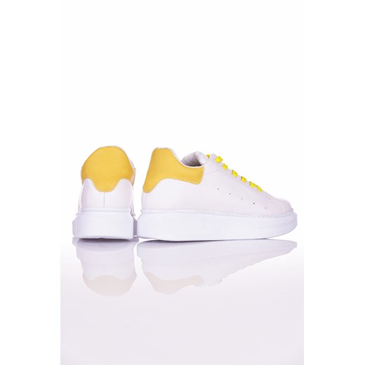 Buty sportowe damskie białe IVET na płaskiej podeszwie sznurowane biały buty sportowe damskie GIOJB