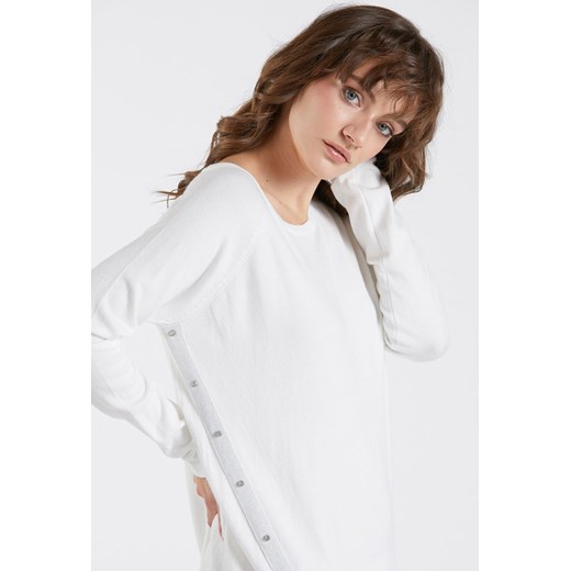 Sweter damski MONNARI biały z aplikacjami  