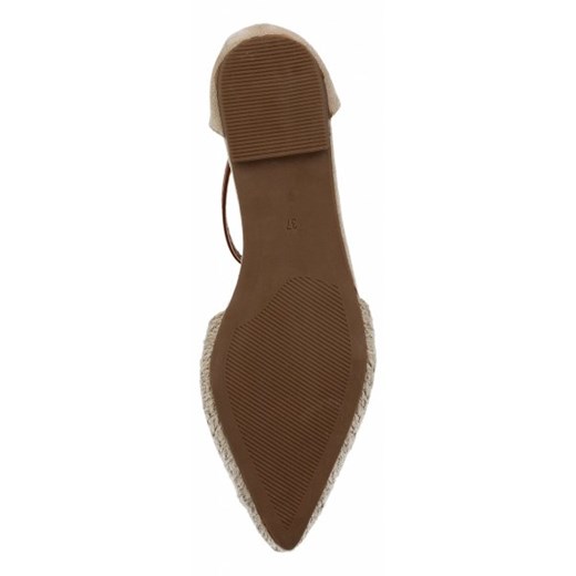 Beżowe sandały damskie w szpic firmy Bellucci (kolory) 39 PaniTorbalska