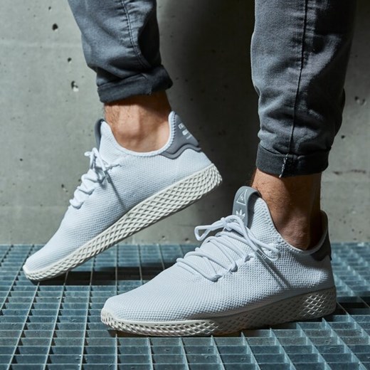ADIDAS PW TENNIS HU 44 2/3 Sizeer
