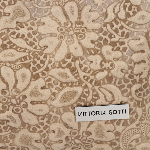 Modne Torebki Skórzane w motyw kwiatów renomowanej firmy Vittoria Gotti Beżowa Vittoria Gotti PaniTorbalska