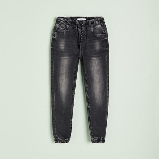 Reserved - Joggery z bardzo miękkiego jeansu - Czarny Reserved 128 wyprzedaż Reserved