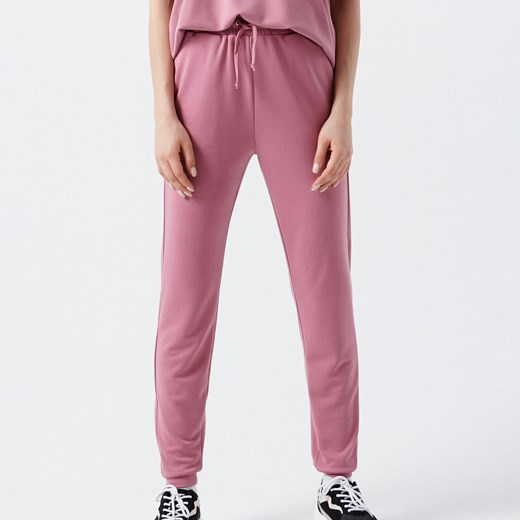 Cropp - Dresowe spodnie jogger - Fioletowy Cropp L Cropp promocyjna cena