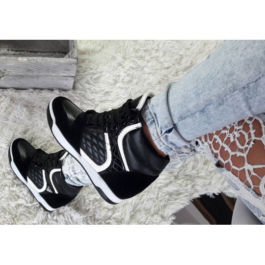Czarne buty sportowe damskie Pantofelek24 w stylu casual zamszowe 