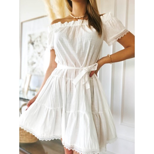 Sukienka mini biała wiosenna z dekoltem typu hiszpanka 