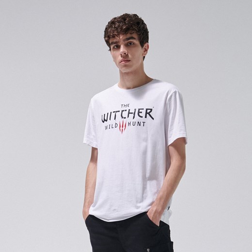Cropp - T-shirt z nadrukiem The Witcher - Biały Cropp XXL Cropp promocyjna cena