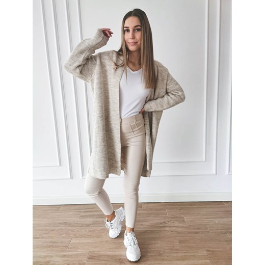 Sweter damski casual z dekoltem v 