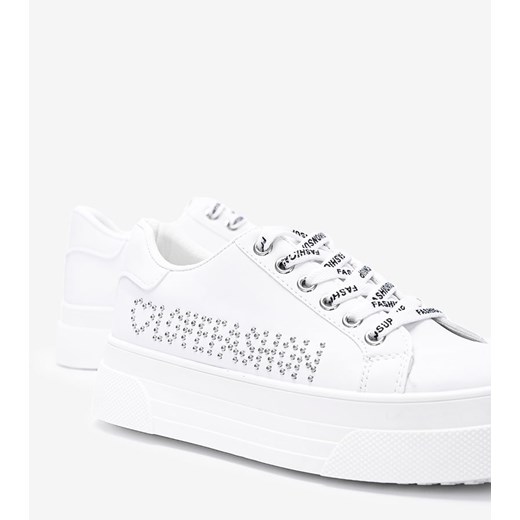 Białe sneakersy na grubej podeszwie Lovefashion 41 gemre