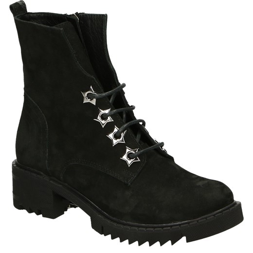 VENEZIA Botki z dekoracyjnymi przelotkami - 0010224M BLACK Venezia 36 promocyjna cena Venezia