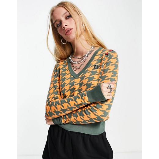 Sweter damski Fred Perry wielokolorowy w abstrakcyjnym wzorze 
