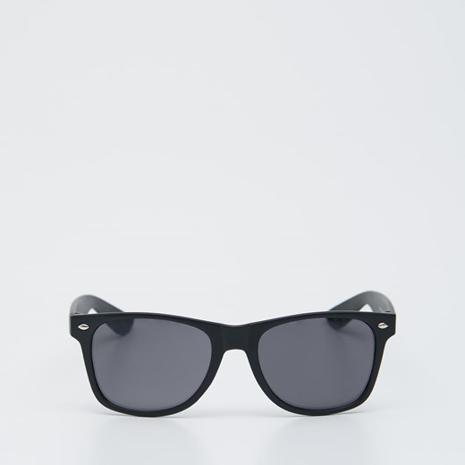 Sinsay - Okulary przeciwsłoneczne w matowych oprawkach - Czarny Sinsay Jeden rozmiar okazyjna cena Sinsay