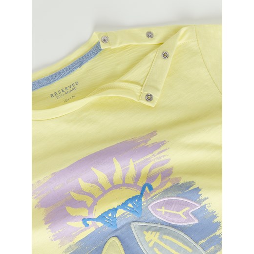 Reserved - Bawełniany t-shirt z nadrukiem i aplikacją - Żółty Reserved 80 Reserved
