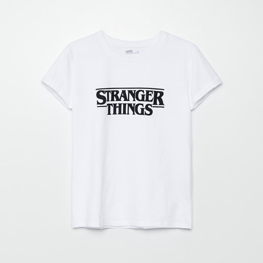 Cropp - Koszulka Stranger Things - Biały Cropp S Cropp okazyjna cena