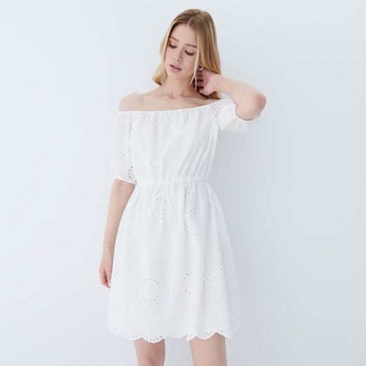 Mohito - Sukienka z odkrytymi ramionami - Biały Mohito 38 promocyjna cena Mohito