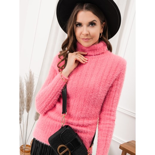 Różowy sweter damski Edoti.com casualowy 