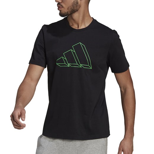 adidas Sportswear Graphic Tee > GM6366 S Fabryka OUTLET