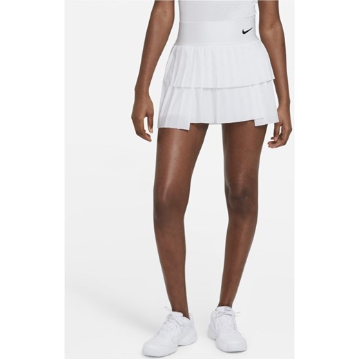 Spódnica biała Nike sportowa na wiosnę mini