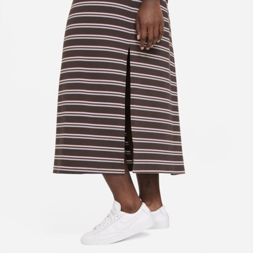Sukienka Nike maxi prosta z okrągłym dekoltem