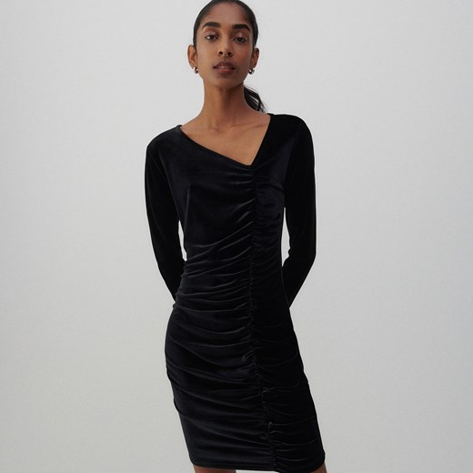 Reserved - Welurowa sukienka z marszczeniem - Czarny Reserved XS Reserved