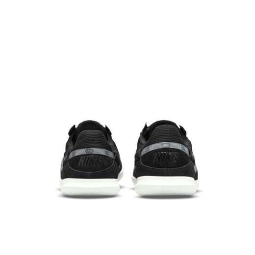 Buty sportowe dziecięce Nike sznurowane zamszowe
