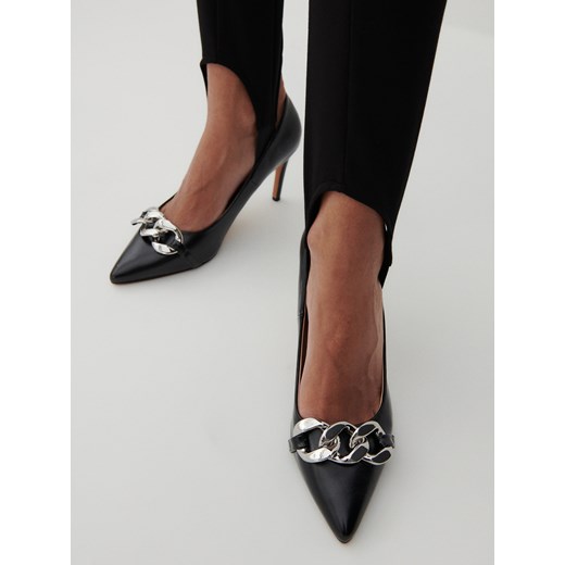 Reserved - Czółenka z ozdobnym łańcuchem - Czarny Reserved 37 Reserved