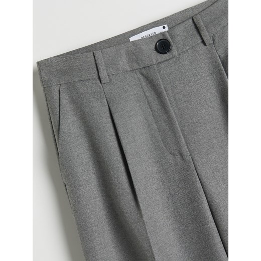 Reserved - Eleganckie spodnie z kantem - Jasny szary Reserved 36 Reserved