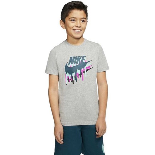 Koszulka chłopięca Sportswear Melted Crayon Nike Nike XS wyprzedaż SPORT-SHOP.pl