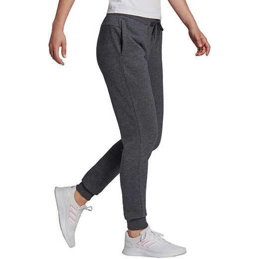 Spodnie dresowe damskie Essentials Slim Tapered Cuffed Linear Logo Adidas S okazja SPORT-SHOP.pl