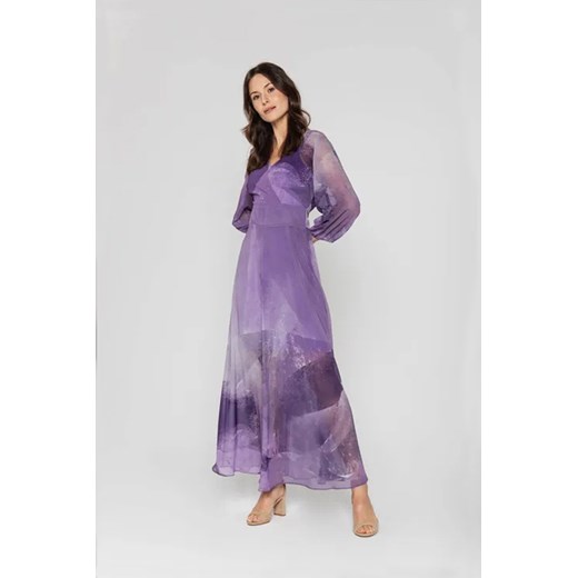 Długa fioletowa sukienka z kopertowym dekoltem 58289 Lavard 40 okazja Lavard