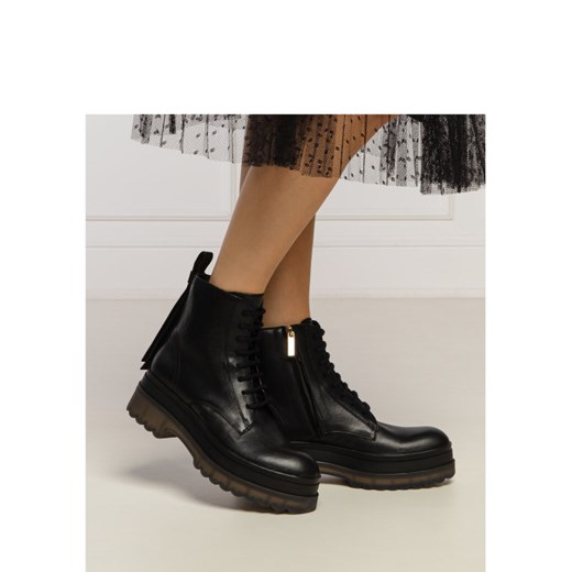Red Valentino Skórzane botki COMBAT Red Valentino 39 Gomez Fashion Store wyprzedaż
