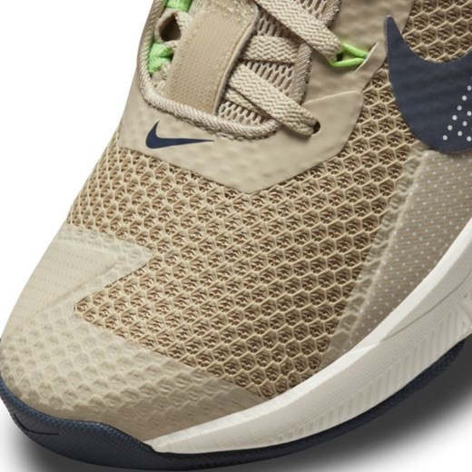 Buty sportowe męskie Nike beżowe z gumy na wiosnę 