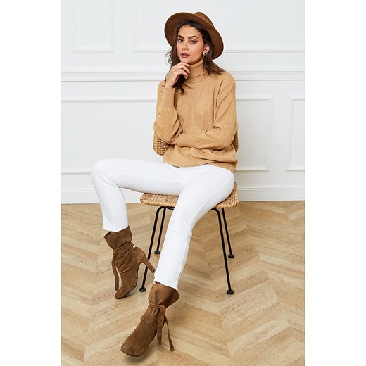 Sweter damski beżowy So Cachemire z golfem 